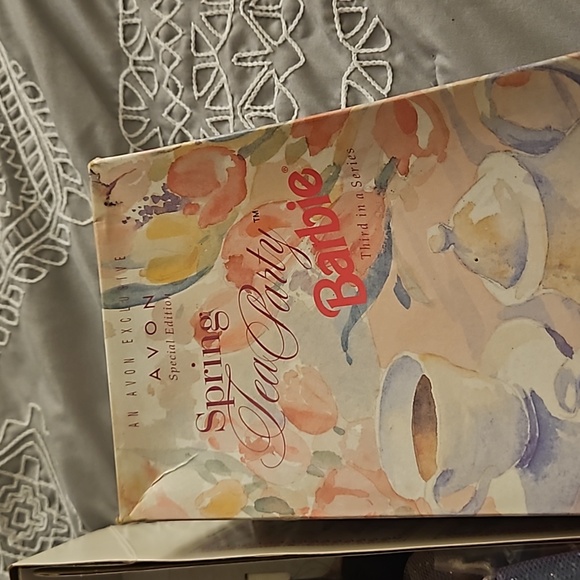 1997‎ Avon Special Edition Tea Party Barbie Third Edition - Picture 2 of 5